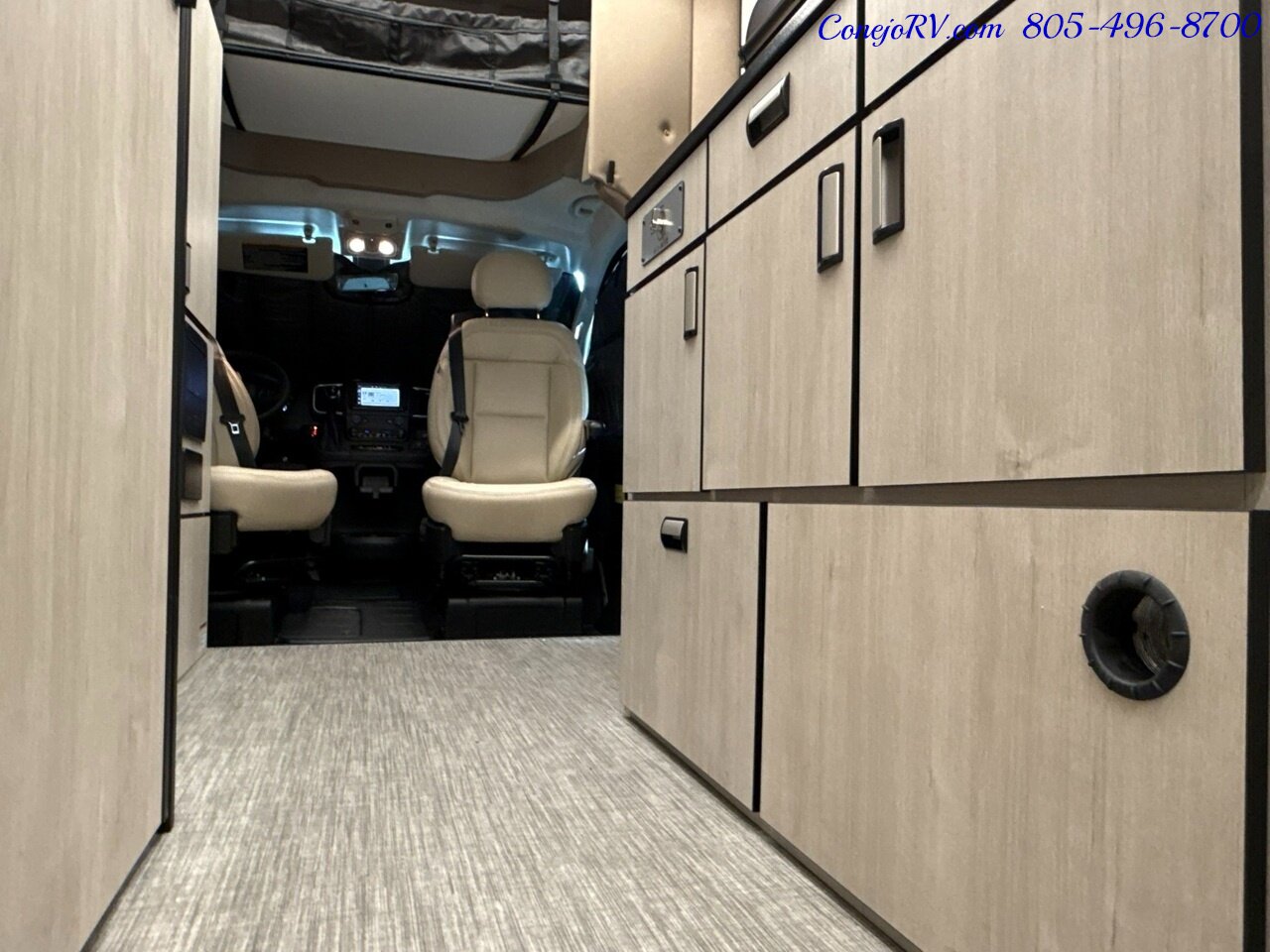 2027 Winnebago Elora 19DC 2.8KW Generator Convertible Gear Garage   - Photo 17 - Thousand Oaks, CA 91360