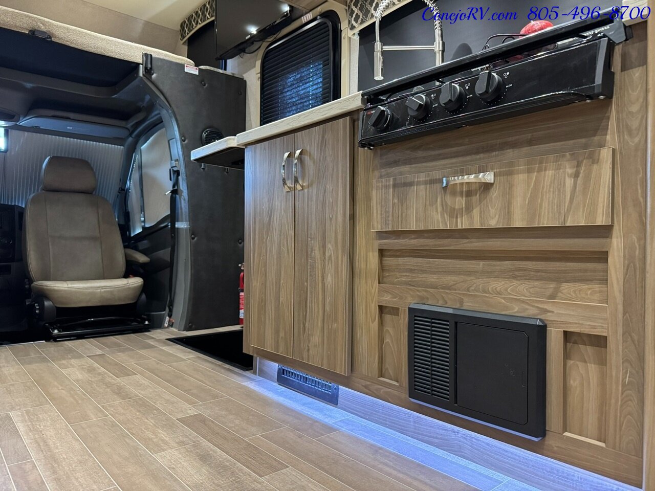 2020 Dynamax Isata 3 Series 24FW Full-Wall Slide HYDRAULIC LEVELERS Full Body Paint  Mercedes Turbo Diesel - Photo 15 - Thousand Oaks, CA 91360