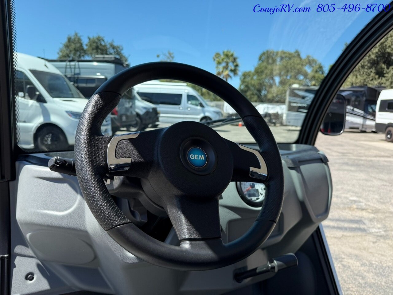 2017 Polaris GEM E4 Golf Cart   - Photo 16 - Thousand Oaks, CA 91360