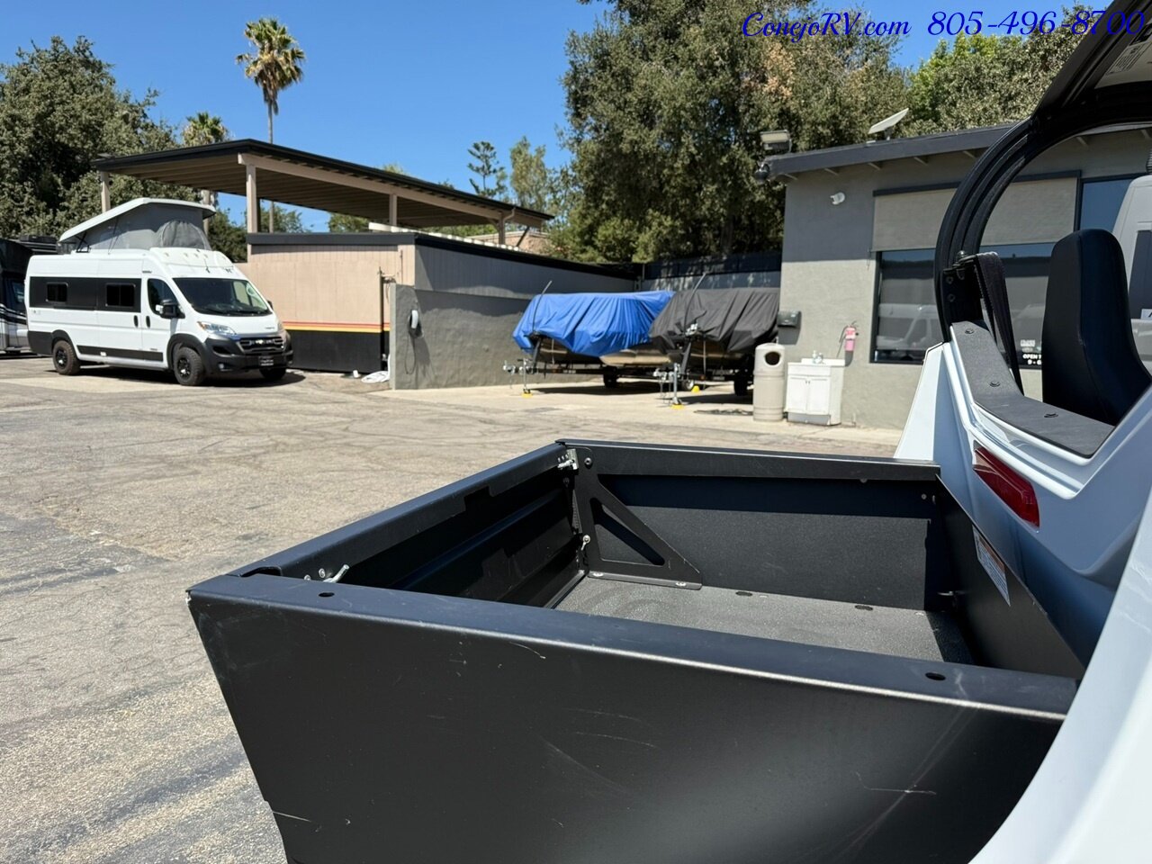 2017 Polaris GEM E4 Golf Cart   - Photo 13 - Thousand Oaks, CA 91360