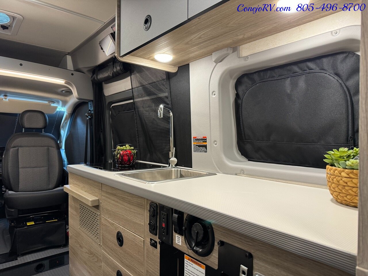 2024 Winnebago Solis Pocket 36B Lithium System Enclosed Rear Bath   - Photo 17 - Thousand Oaks, CA 91360