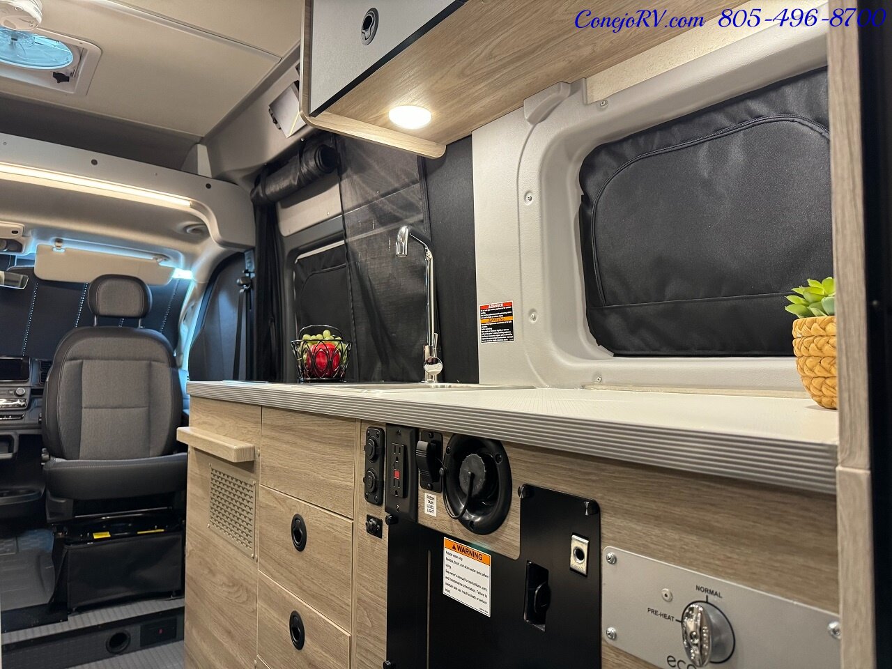 2024 Winnebago Solis Pocket 36B Lithium System Enclosed Rear Bath   - Photo 22 - Thousand Oaks, CA 91360