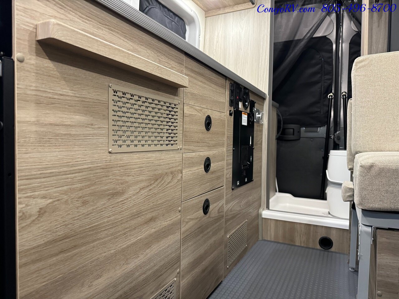 2024 Winnebago Solis Pocket 36B Lithium System Enclosed Rear Bath   - Photo 15 - Thousand Oaks, CA 91360