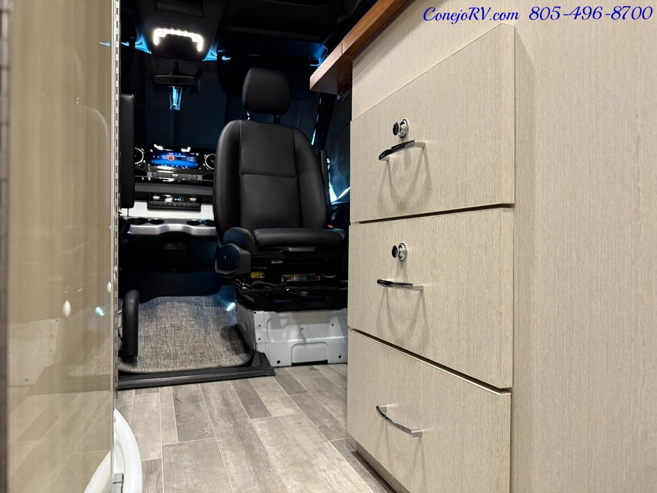 2022 Thor Tranquility 19P 4X4 Sprinter Mercedes Turbo Diesel Lithium System  37K Miles - Photo 11 - Thousand Oaks, CA 91360