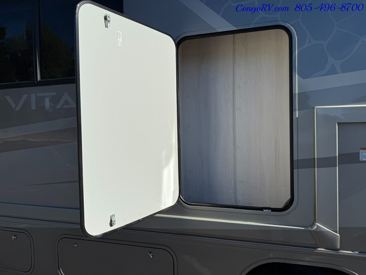 2024 Winnebago Vita 24P Full Wall Slide-Out Theater Seats Mercedes Turbo Diesel 6K Miles - Photo 37 - Thousand Oaks, CA 91360