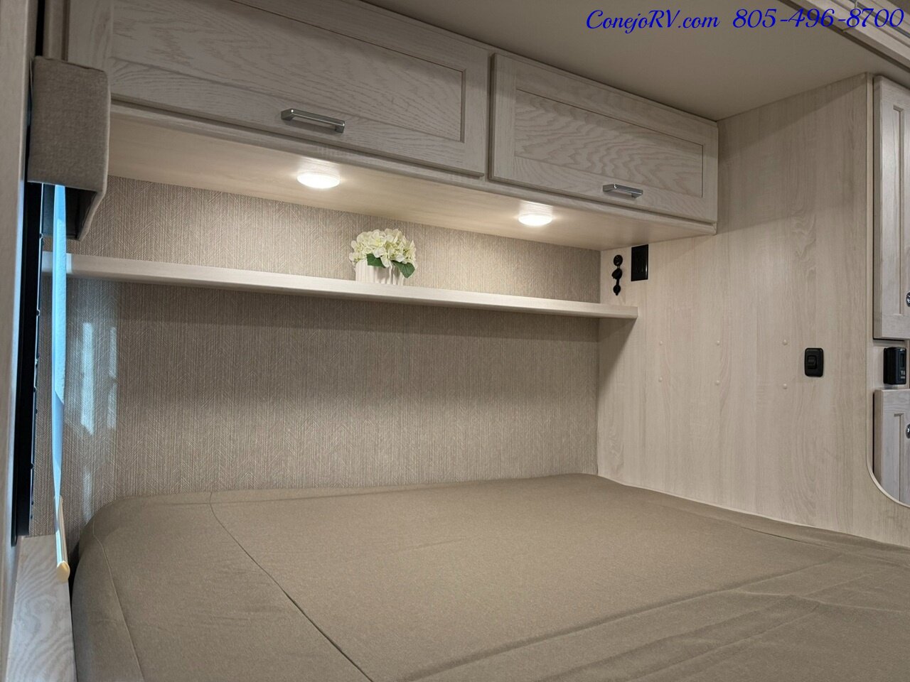 2024 Winnebago Vita 24P Full Wall Slide-Out Theater Seats Mercedes Turbo Diesel 6K Miles - Photo 21 - Thousand Oaks, CA 91360