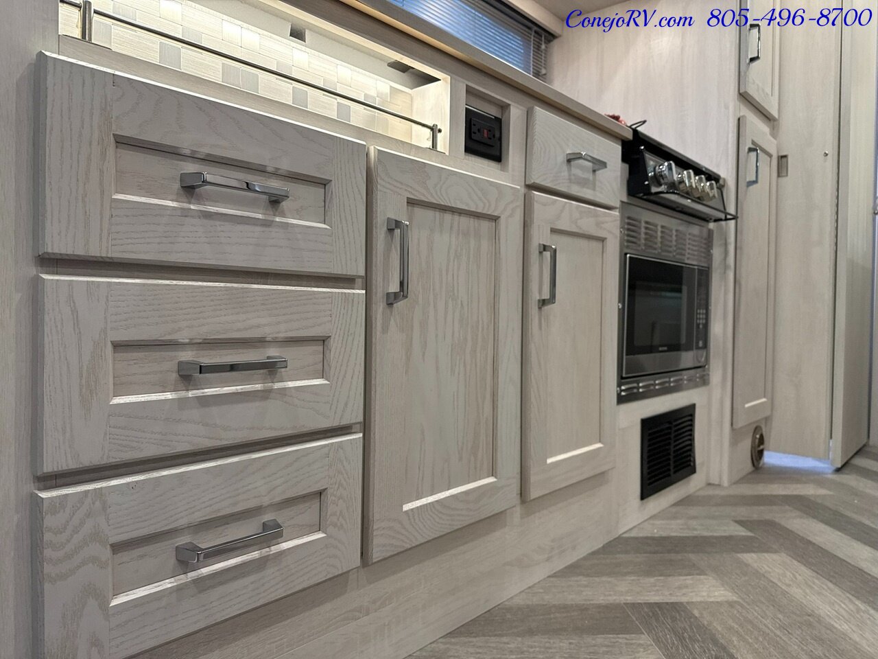 2024 Winnebago Vita 24P Full Wall Slide-Out Theater Seats Mercedes Turbo Diesel 6K Miles - Photo 12 - Thousand Oaks, CA 91360