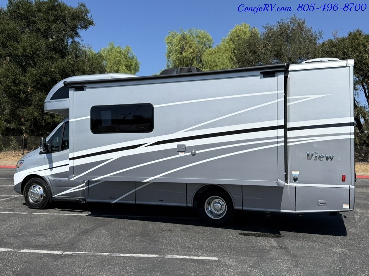 2024 Winnebago View 24D Full Wall Slide-Out Mercedes Turbo Diesel Full Body Paint - Photo 2 - Thousand Oaks, CA 91360