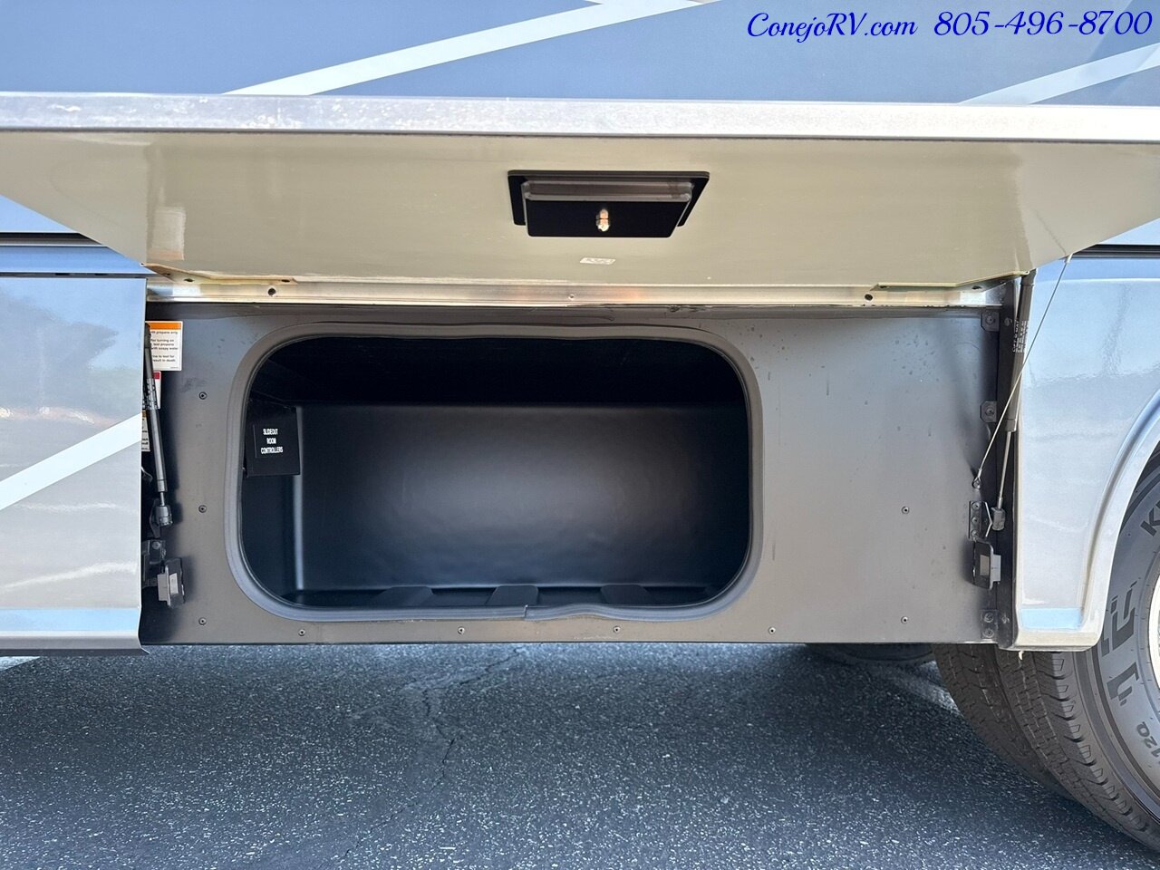 2024 Winnebago View 24D Full Wall Slide-Out Mercedes Turbo Diesel Full Body Paint - Photo 49 - Thousand Oaks, CA 91360