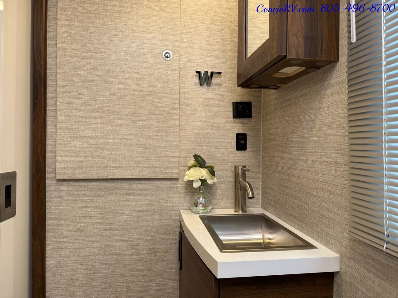 2024 Winnebago View 24D Full Wall Slide-Out Mercedes Turbo Diesel Full Body Paint - Photo 22 - Thousand Oaks, CA 91360
