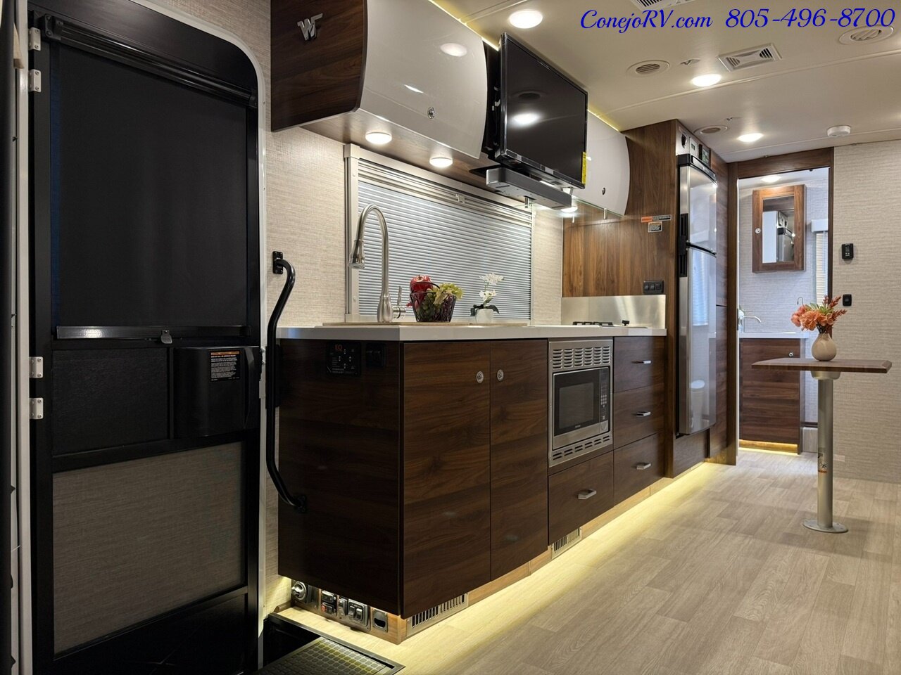 2024 Winnebago View 24D Full Wall Slide-Out Mercedes Turbo Diesel Full Body Paint - Photo 7 - Thousand Oaks, CA 91360