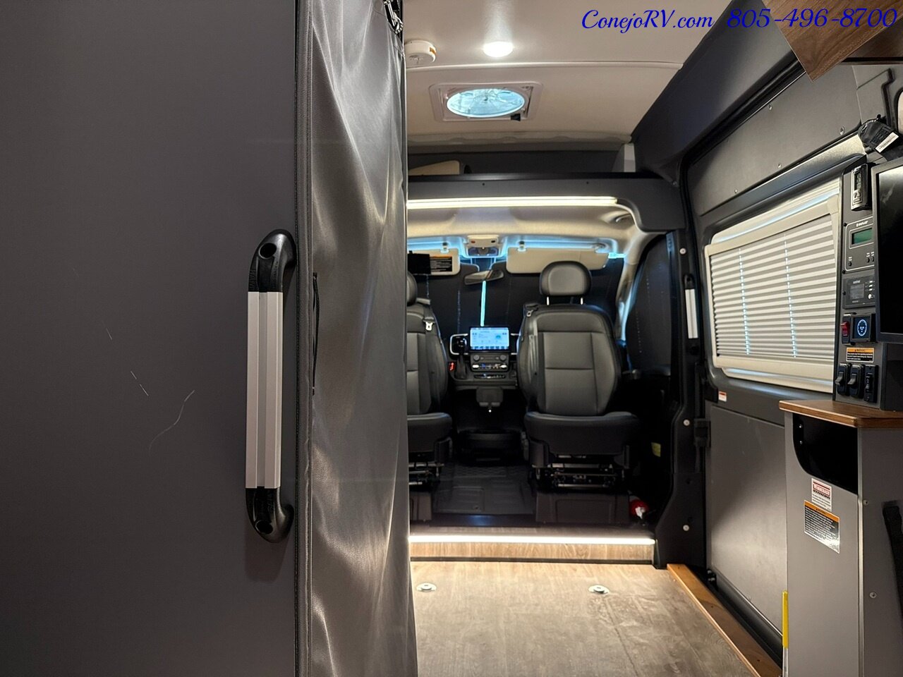 2024 Winnebago Roam 59RZ Accessibility Power Lift Power Lounge Full Galley - Photo 24 - Thousand Oaks, CA 91360