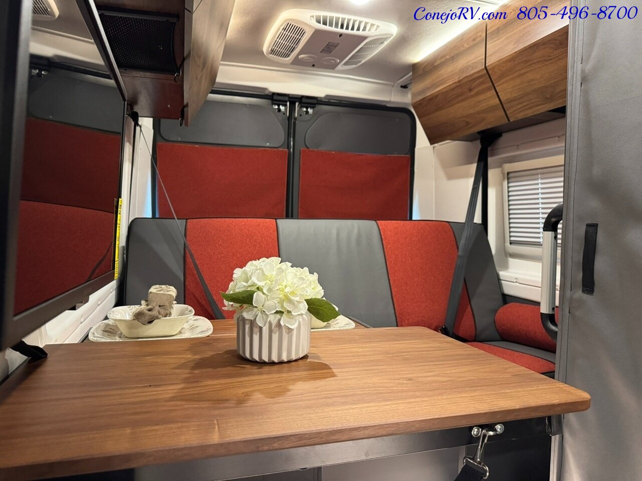 2024 Winnebago Roam 59RZ Accessibility Power Lift Power Lounge Full Galley - Photo 18 - Thousand Oaks, CA 91360