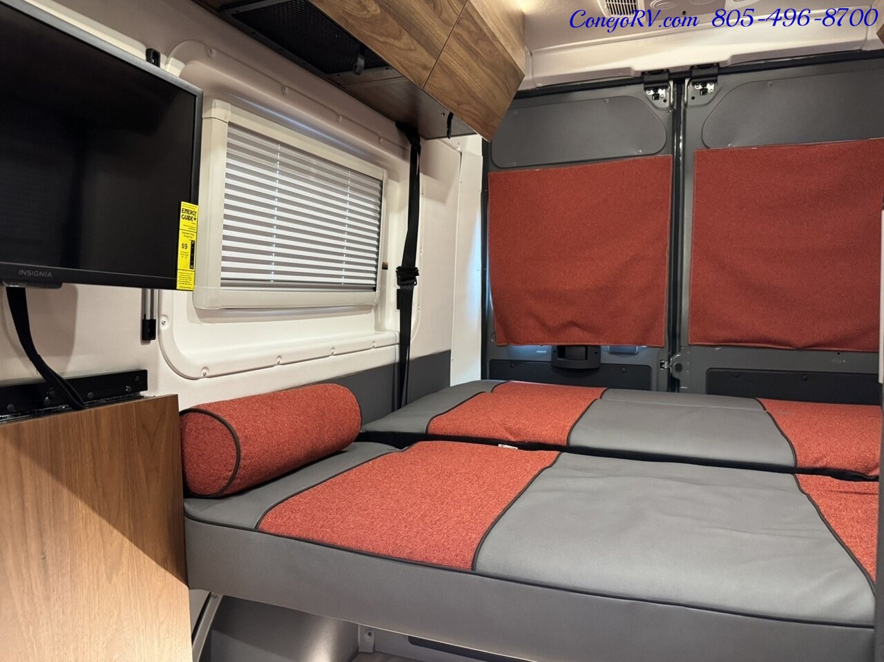 2024 Winnebago Roam 59RZ Accessibility Power Lift Power Lounge Full Galley - Photo 23 - Thousand Oaks, CA 91360