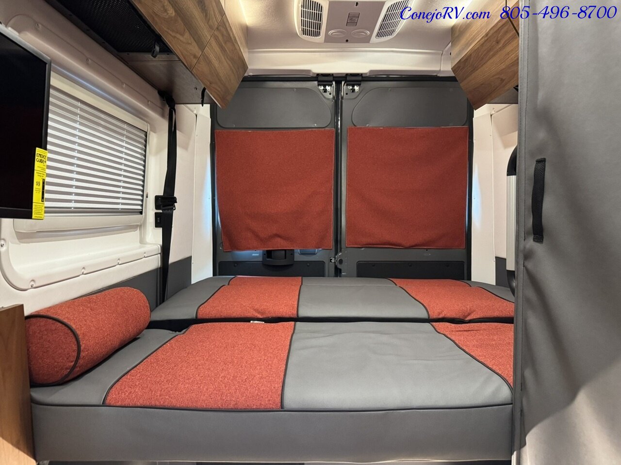 2024 Winnebago Roam 59RZ Accessibility Power Lift Power Lounge Full Galley - Photo 22 - Thousand Oaks, CA 91360
