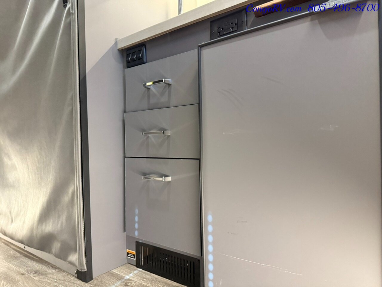 2024 Winnebago Roam 59RZ Accessibility Power Lift Power Lounge Full Galley - Photo 10 - Thousand Oaks, CA 91360