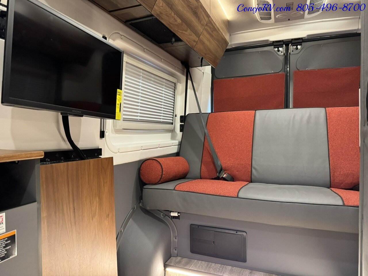 2024 Winnebago Roam 59RZ Accessibility Power Lift Power Lounge Full Galley - Photo 21 - Thousand Oaks, CA 91360