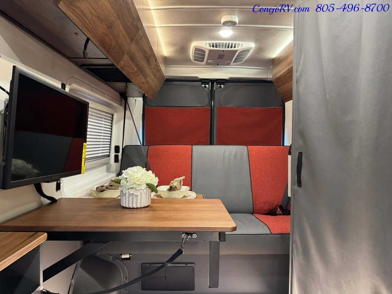 2024 Winnebago Roam 59RZ Accessibility Power Lift Power Lounge Full Galley - Photo 14 - Thousand Oaks, CA 91360
