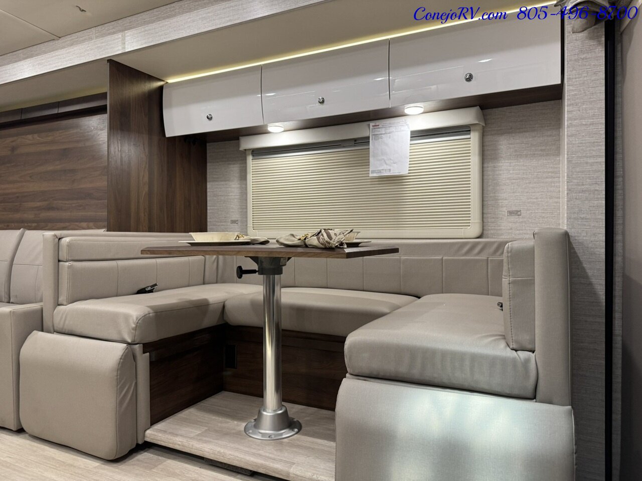 2023 Winnebago View 24DD Full Wall Slide-Out Mercedes Turbo Diesel  Full Body Paint 8K Miles - Photo 8 - Thousand Oaks, CA 91360