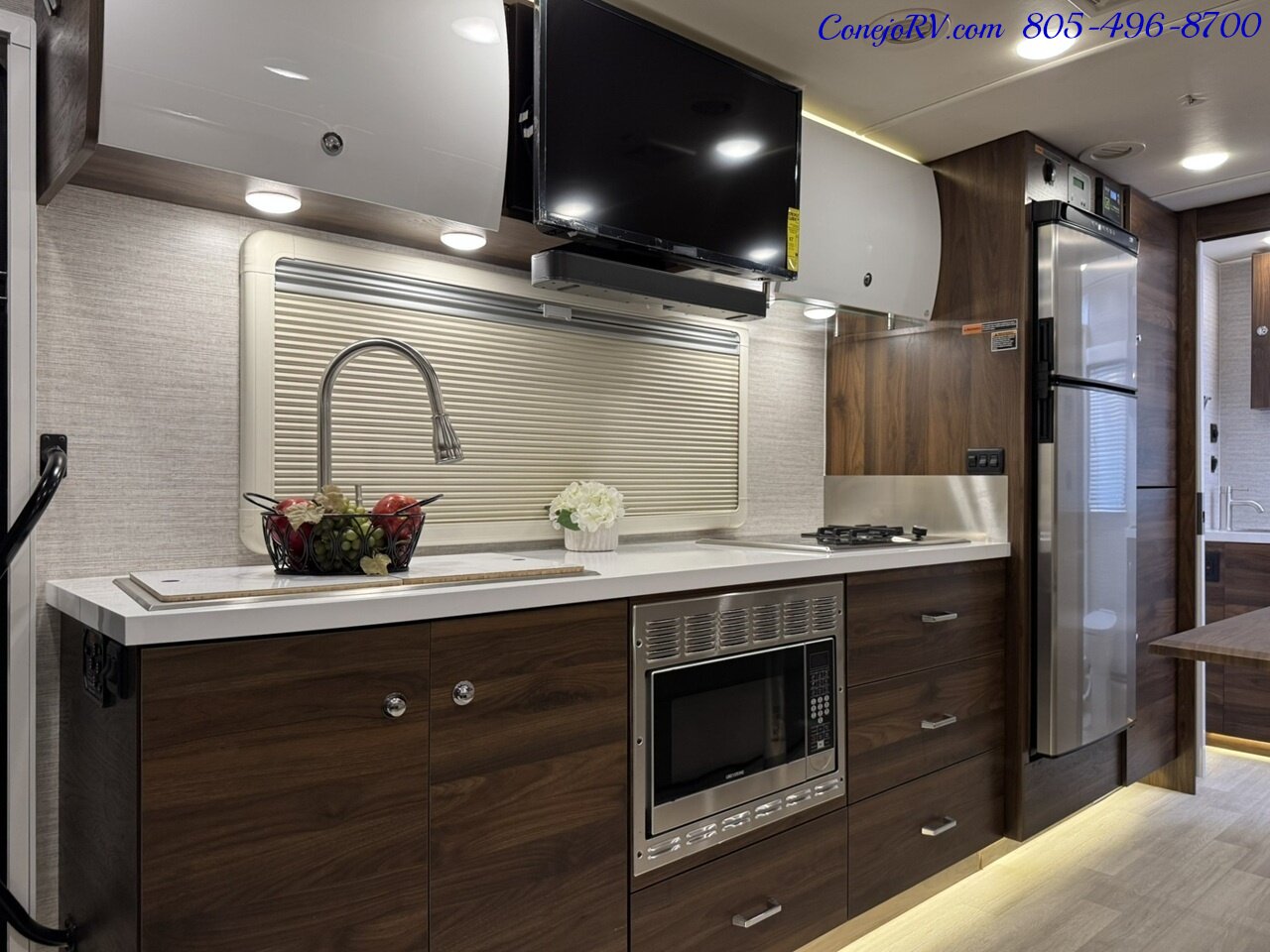 2023 Winnebago View 24DD Full Wall Slide-Out Mercedes Turbo Diesel  Full Body Paint 8K Miles - Photo 10 - Thousand Oaks, CA 91360