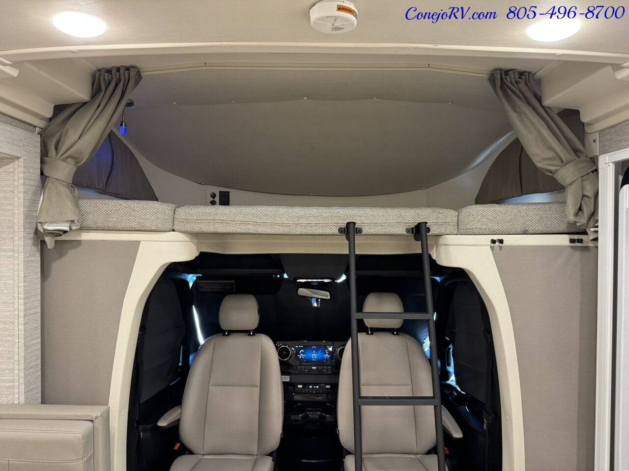 2023 Winnebago View 24DD Full Wall Slide-Out Mercedes Turbo Diesel  Full Body Paint 8K Miles - Photo 29 - Thousand Oaks, CA 91360
