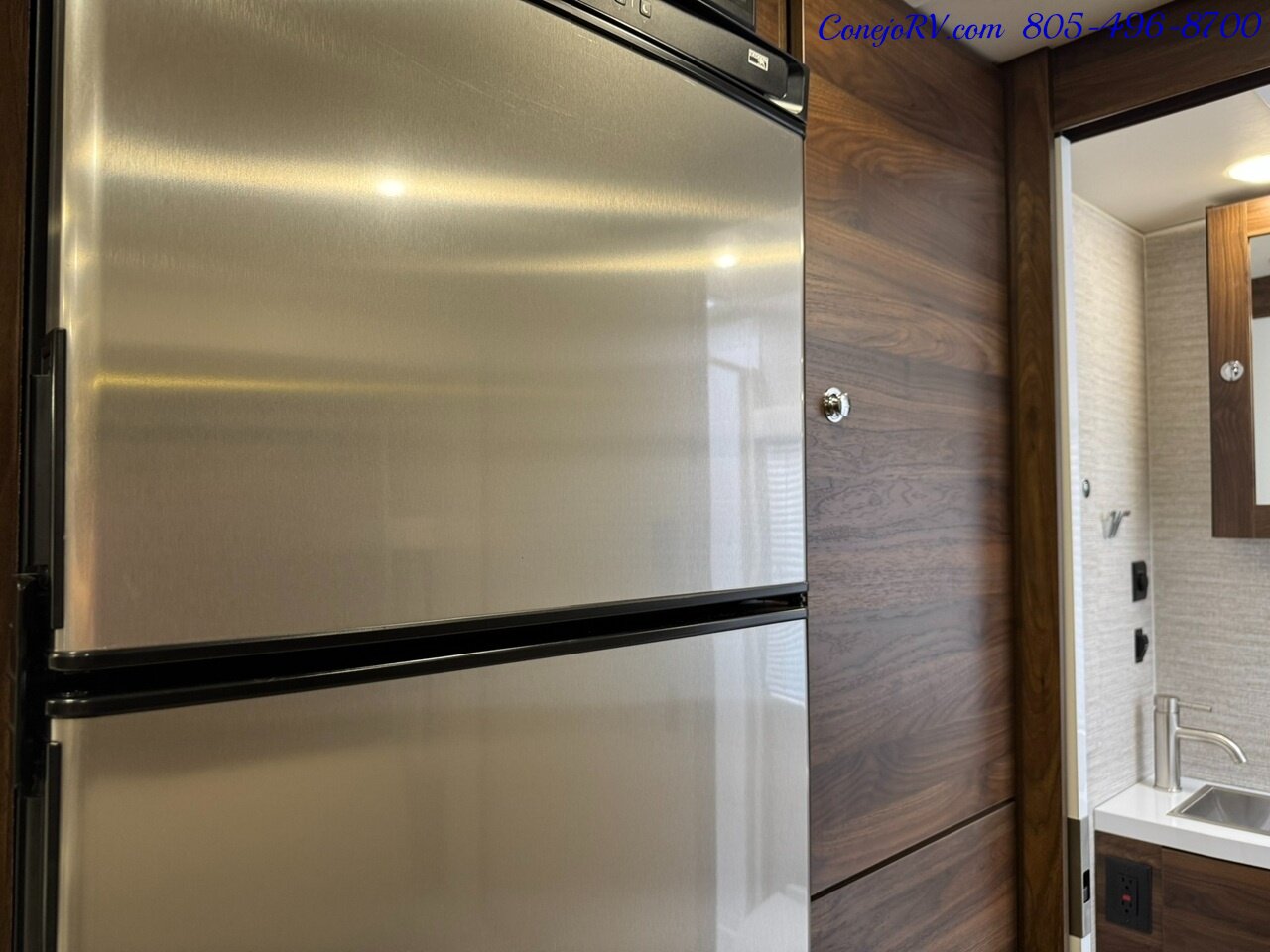 2023 Winnebago View 24DD Full Wall Slide-Out Mercedes Turbo Diesel  Full Body Paint 8K Miles - Photo 13 - Thousand Oaks, CA 91360