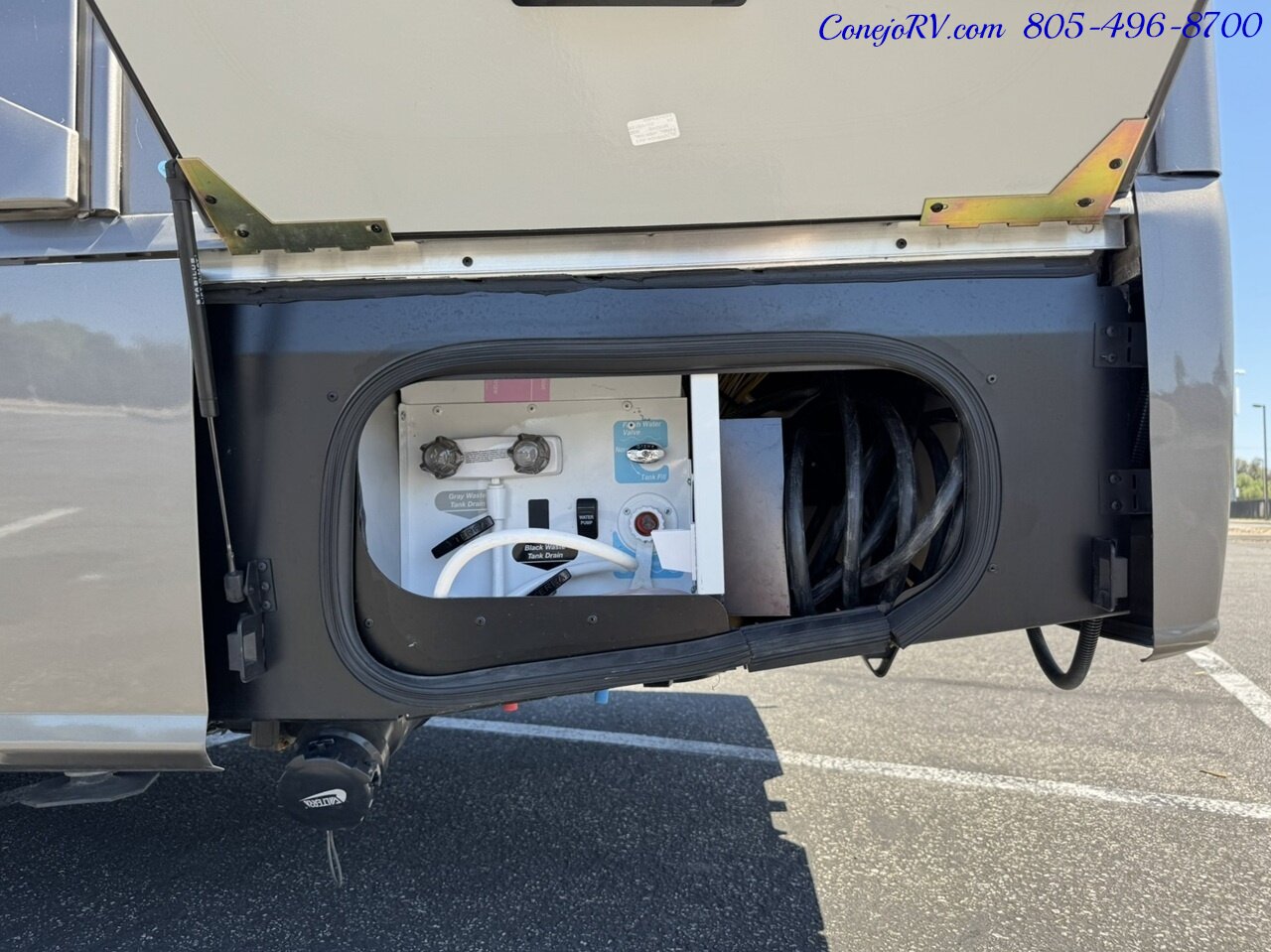 2023 Winnebago View 24DD Full Wall Slide-Out Mercedes Turbo Diesel  Full Body Paint 8K Miles - Photo 46 - Thousand Oaks, CA 91360