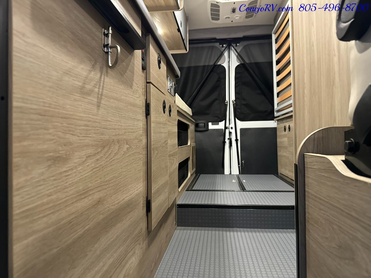 2024 Winnebago Solis 59PX Murphy Bed Pop Top Full Galley 3K Miles   - Photo 13 - Thousand Oaks, CA 91360