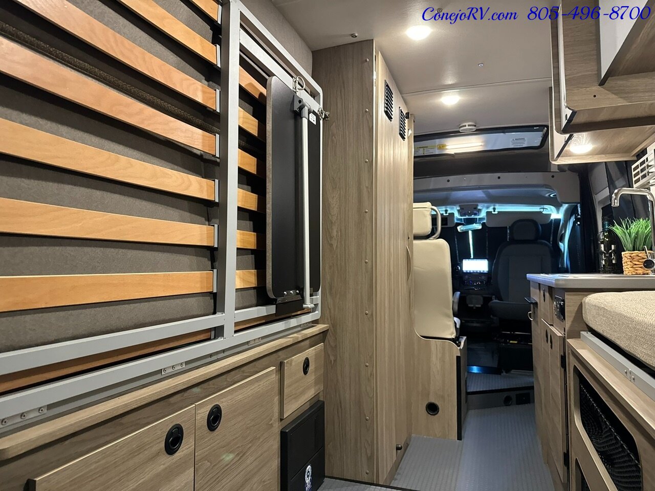 2024 Winnebago Solis 59PX Murphy Bed Pop Top Full Galley 3K Miles   - Photo 27 - Thousand Oaks, CA 91360