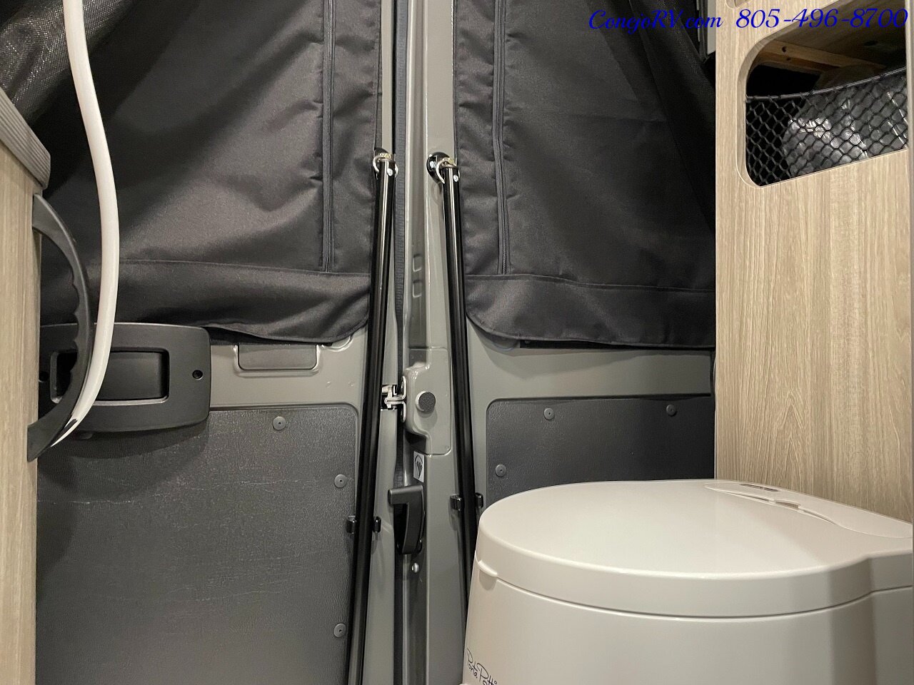 2024 WINNEBAGO Solis Pocket 36B Lithium System Enclosed Rear Bath   - Photo 17 - Thousand Oaks, CA 91360