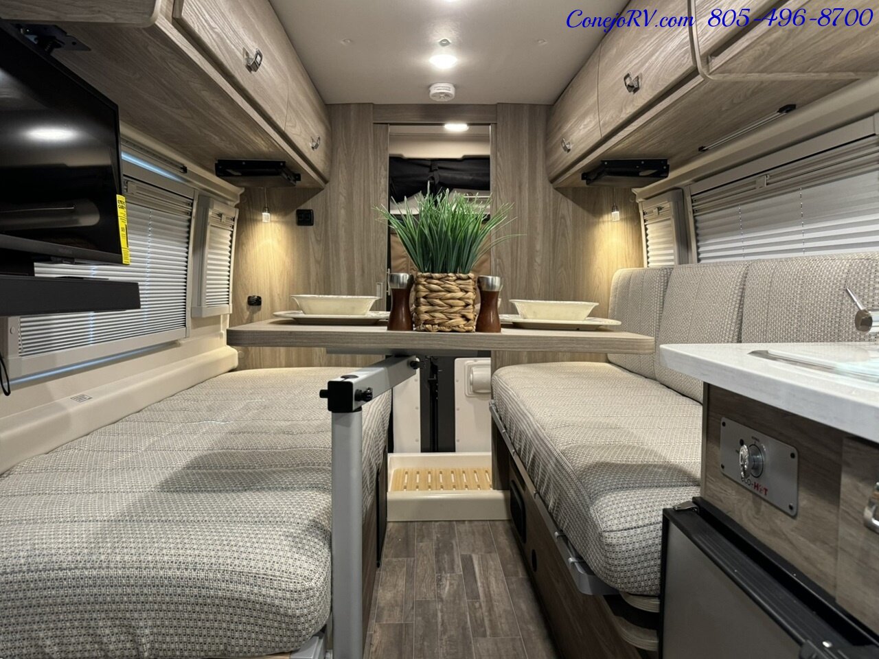 2025 Winnebago Travato 59K Touring Coach 2.8KW Onan Generator   - Photo 12 - Thousand Oaks, CA 91360