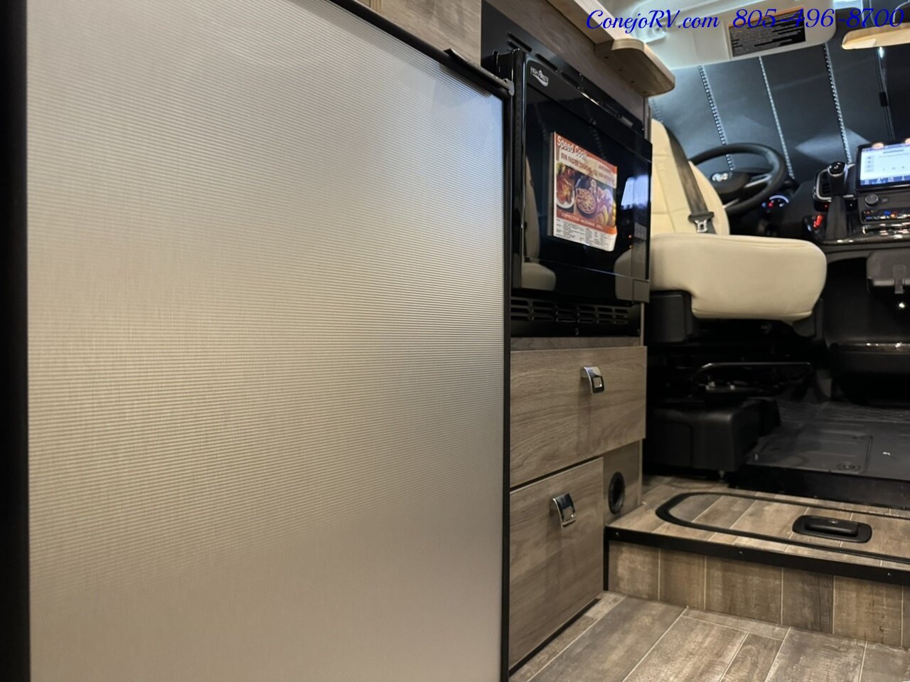 2025 Winnebago Travato 59K Touring Coach 2.8KW Onan Generator   - Photo 10 - Thousand Oaks, CA 91360