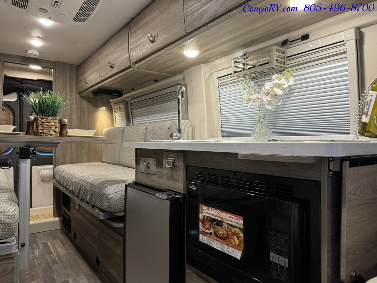 2025 Winnebago Travato 59K Touring Coach 2.8KW Onan Generator   - Photo 6 - Thousand Oaks, CA 91360