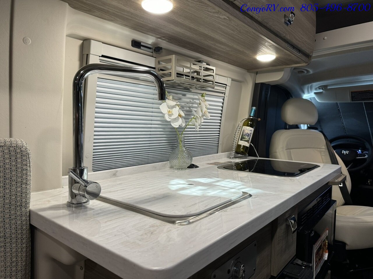 2025 Winnebago Travato 59K Touring Coach 2.8KW Onan Generator   - Photo 11 - Thousand Oaks, CA 91360