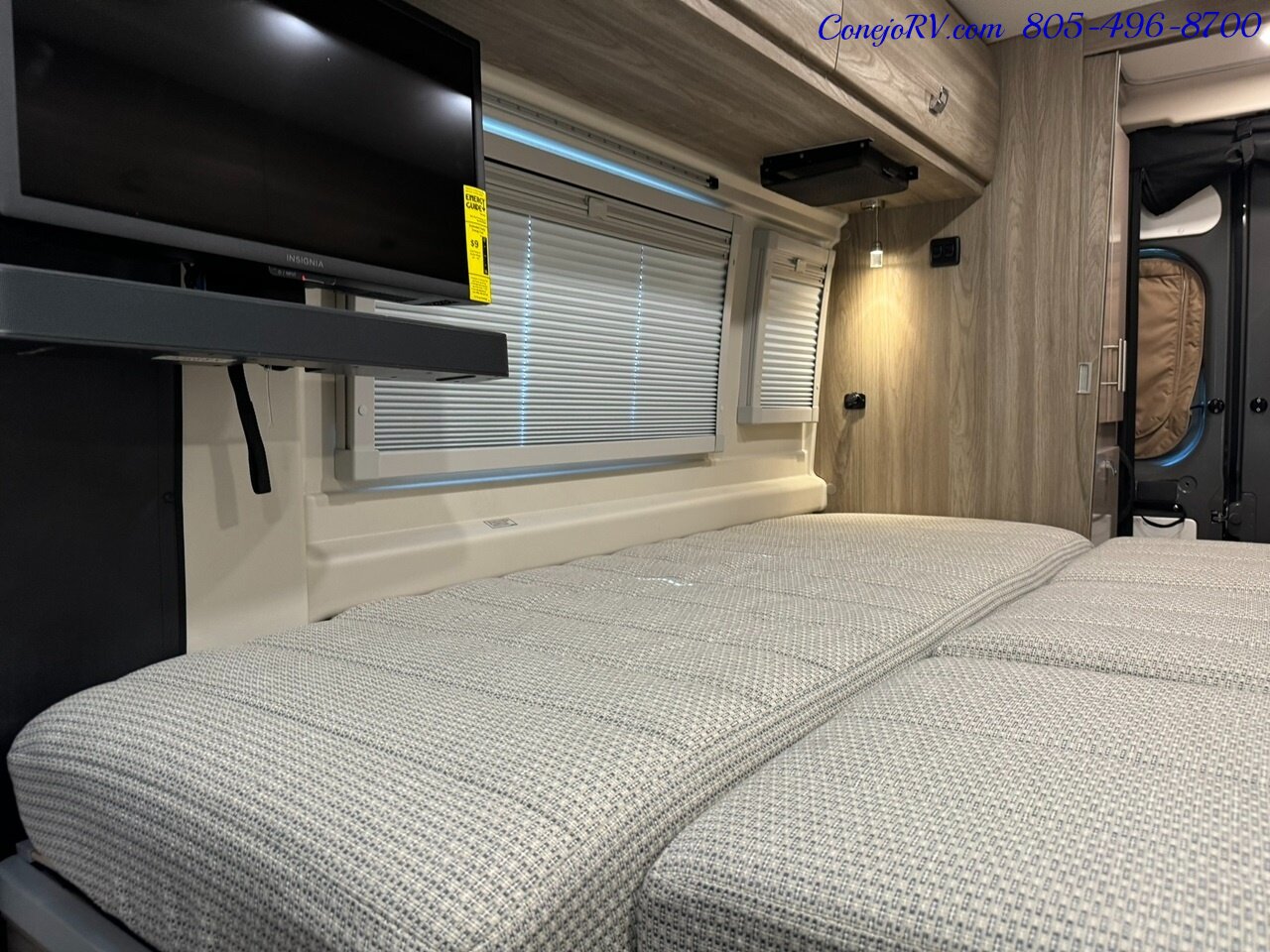 2025 Winnebago Travato 59K Touring Coach 2.8KW Onan Generator   - Photo 21 - Thousand Oaks, CA 91360