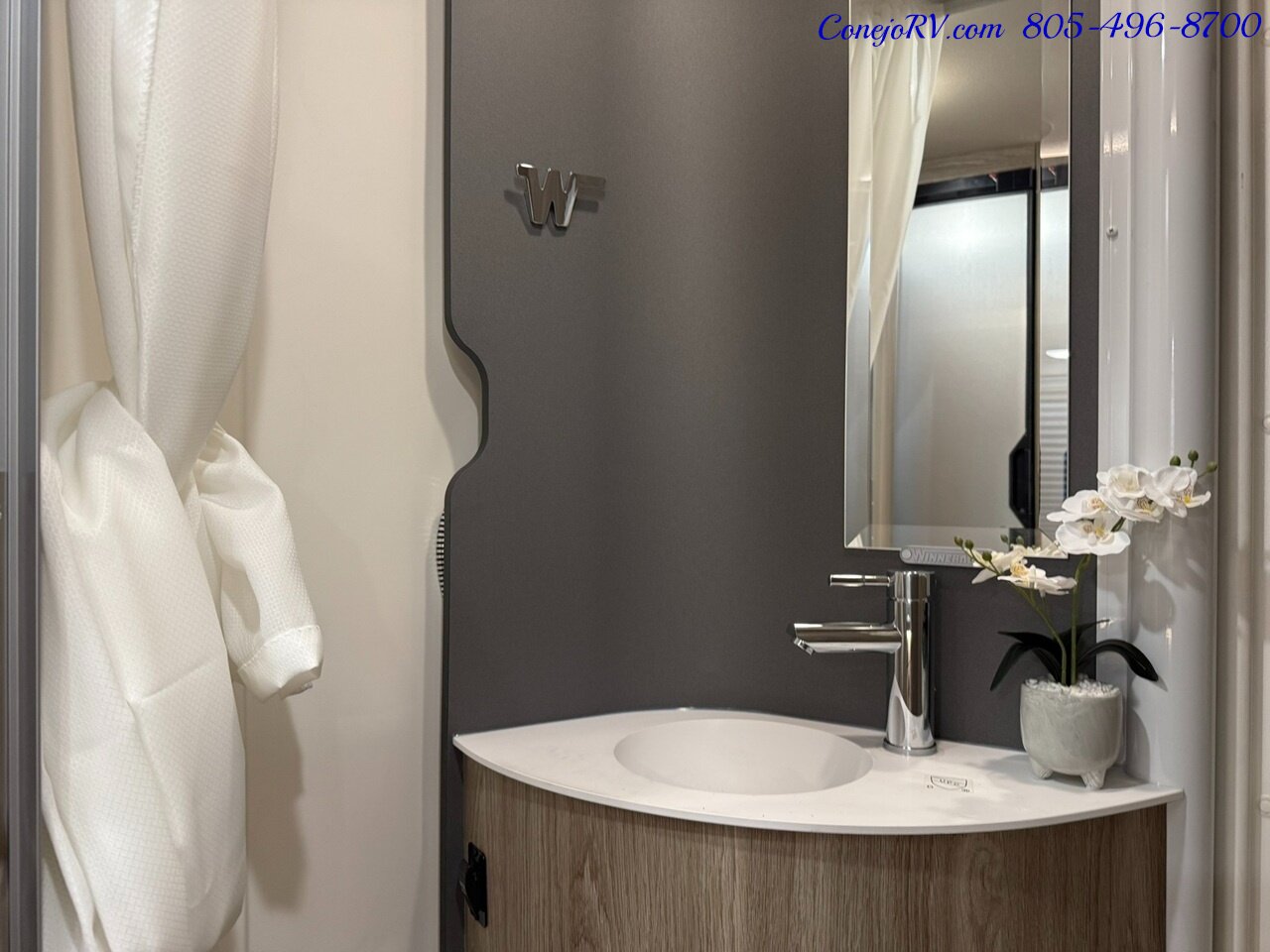 2026 Winnebago Ekko 22A Pop Top Lithium Power 310HP All Wheel Drive - Photo 20 - Thousand Oaks, CA 91360