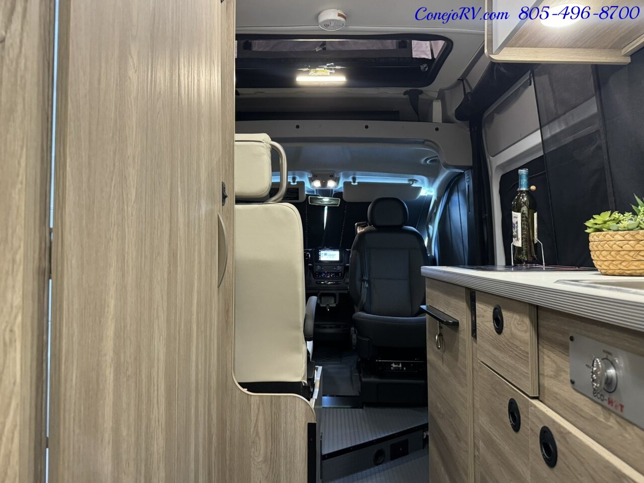 2025 Winnebago Solis 59P Pop Top Full Galley Convertible Couch Roof AC   - Photo 24 - Thousand Oaks, CA 91360