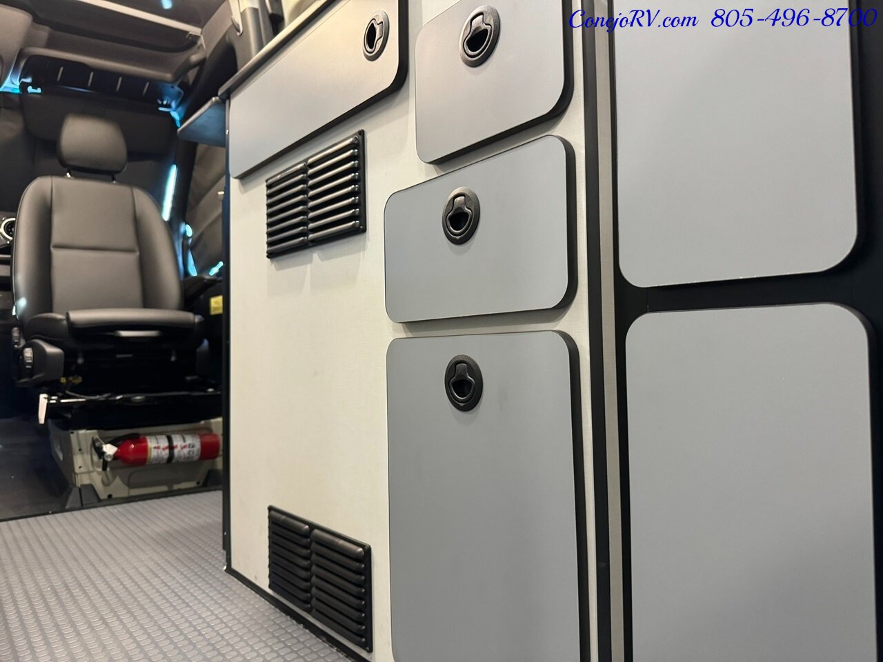 2024 Winnebago Revel 44E 4X4 Sprinter Mercedes Turbo Diesel, 320 AH Lithium   - Photo 14 - Thousand Oaks, CA 91360