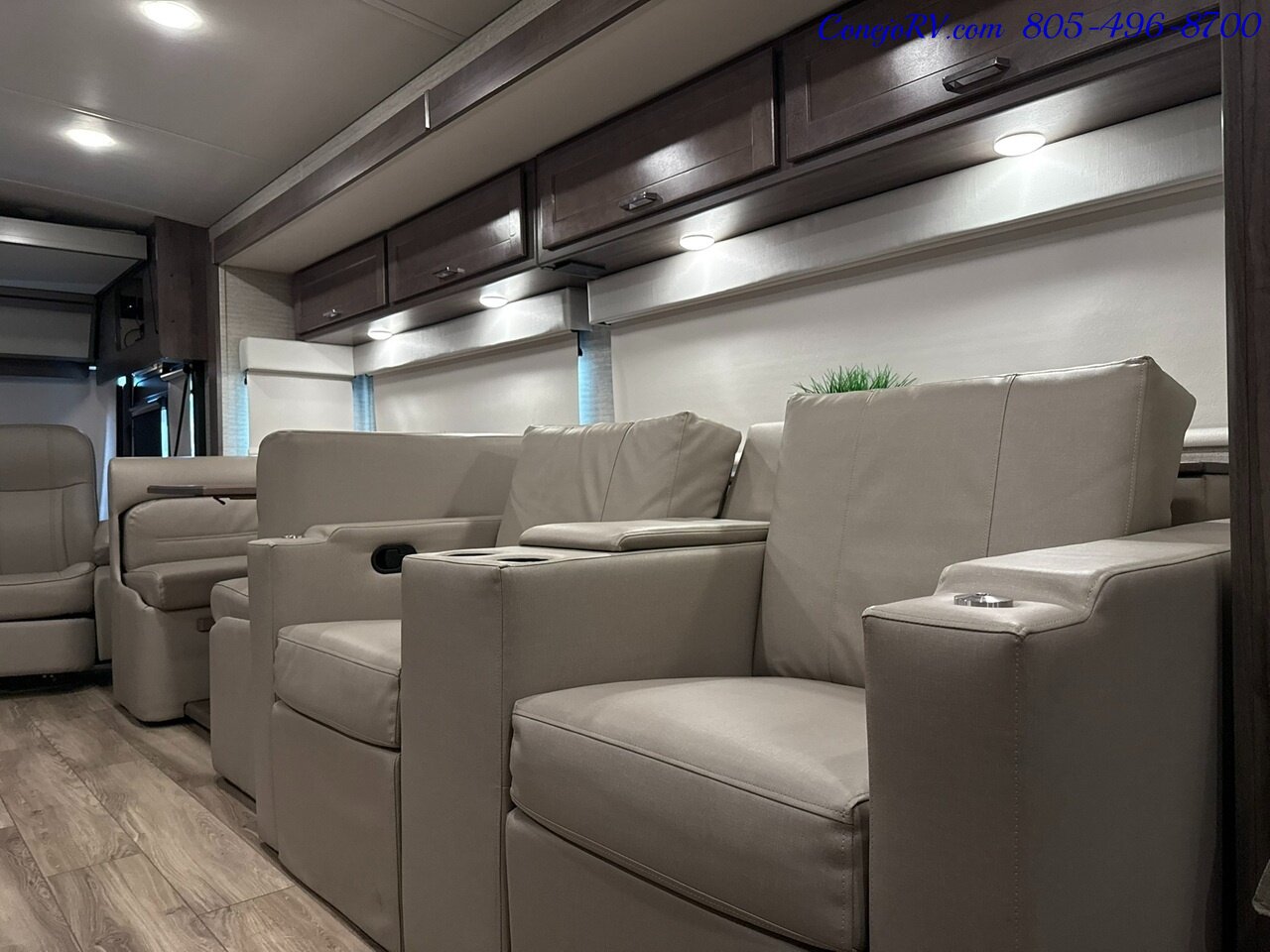 2023 Winnebago Forza 38W Triple Slide Outs Bunkhouse Loft Bed 2 Bath  Cummins Turbo Diesel 45k Miles - Photo 17 - Thousand Oaks, CA 91360