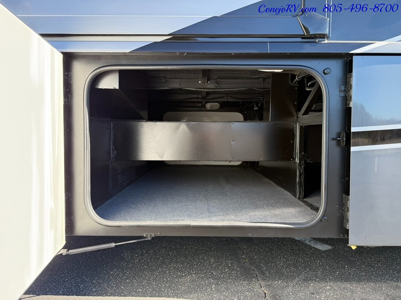 2023 Winnebago Forza 38W Triple Slide Outs Bunkhouse Loft Bed 2 Bath  Cummins Turbo Diesel 45k Miles - Photo 57 - Thousand Oaks, CA 91360