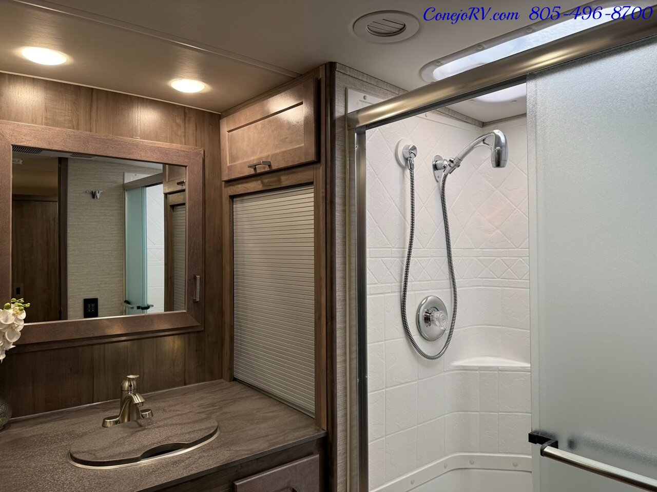 2023 Winnebago Forza 38W Triple Slide Outs Bunkhouse Loft Bed 2 Bath  Cummins Turbo Diesel 45k Miles - Photo 28 - Thousand Oaks, CA 91360