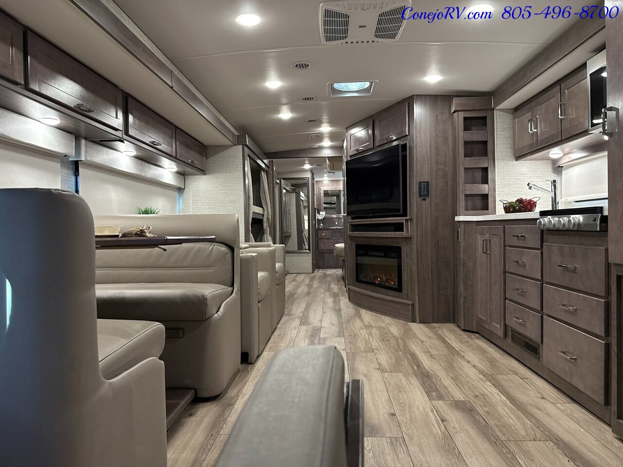 2023 Winnebago Forza 38W Triple Slide Outs Bunkhouse Loft Bed 2 Bath  Cummins Turbo Diesel 45k Miles - Photo 5 - Thousand Oaks, CA 91360