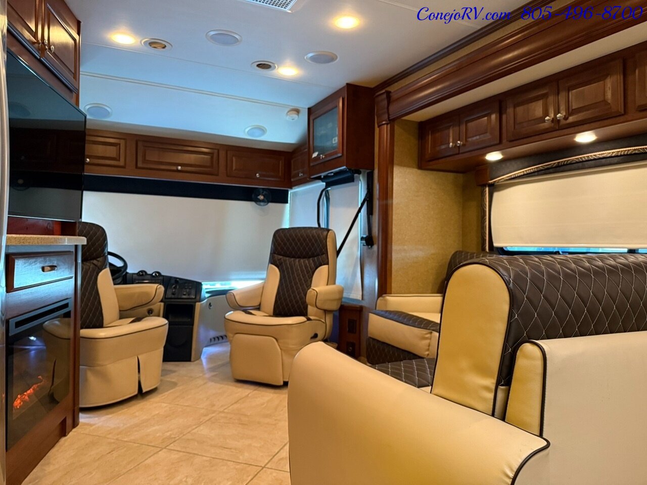 2014 Thor Tuscany 40EX Cummins ISB Diesel Engine Triple Slide Outs King  Bed Bath & 1/2 Full Body Paint 34K Miles - Photo 17 - Thousand Oaks, CA 91360