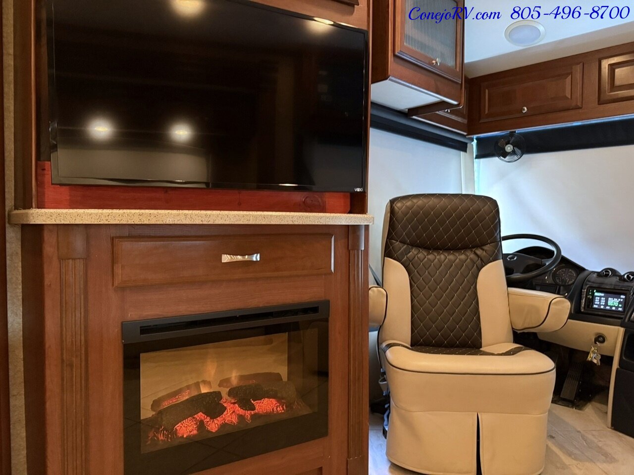 2014 Thor Tuscany 40EX Cummins ISB Diesel Engine Triple Slide Outs King  Bed Bath & 1/2 Full Body Paint 34K Miles - Photo 9 - Thousand Oaks, CA 91360