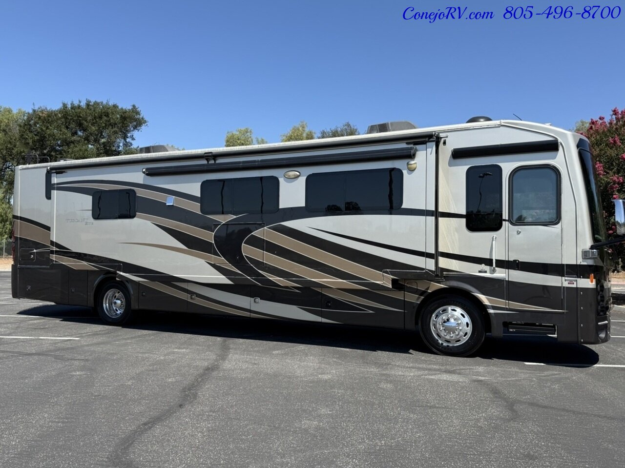 2014 Thor Tuscany 40EX Cummins ISB Diesel Engine Triple Slide Outs King  Bed Bath & 1/2 Full Body Paint 34K Miles - Photo 3 - Thousand Oaks, CA 91360