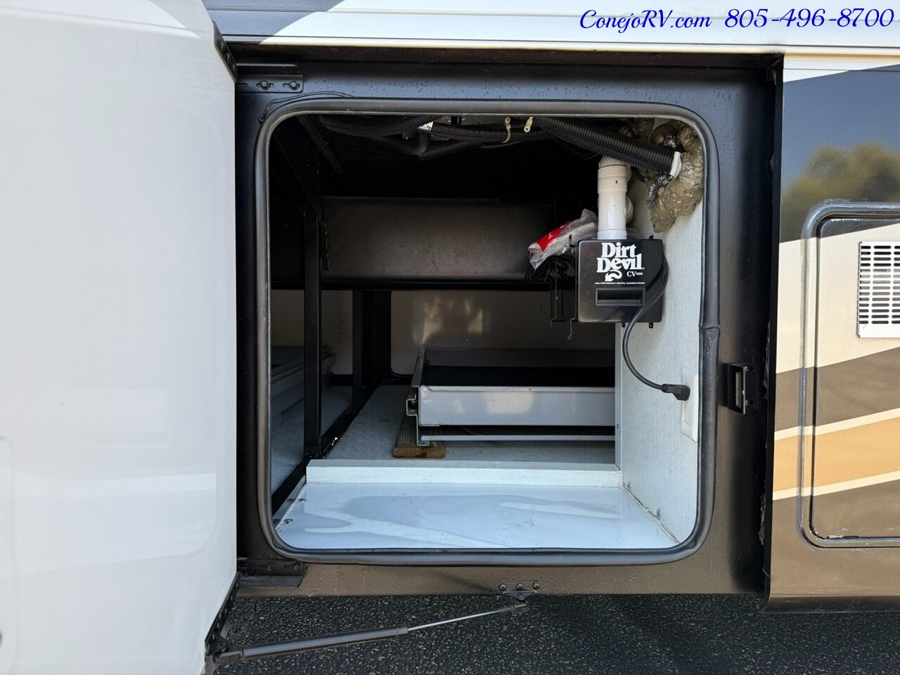 2014 Thor Tuscany 40EX Cummins ISB Diesel Engine Triple Slide Outs King  Bed Bath & 1/2 Full Body Paint 34K Miles - Photo 57 - Thousand Oaks, CA 91360