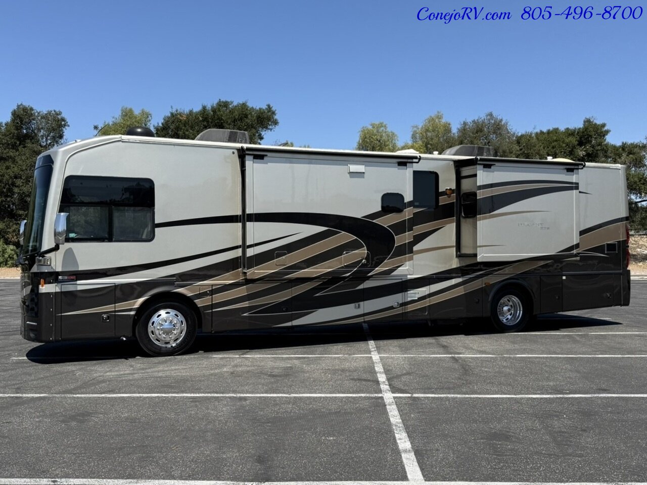 2014 Thor Tuscany 40EX Cummins ISB Diesel Engine Triple Slide Outs King  Bed Bath & 1/2 Full Body Paint 34K Miles - Photo 1 - Thousand Oaks, CA 91360