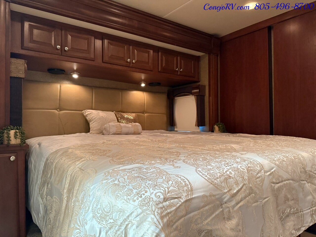 2014 Thor Tuscany 40EX Cummins ISB Diesel Engine Triple Slide Outs King  Bed Bath & 1/2 Full Body Paint 34K Miles - Photo 27 - Thousand Oaks, CA 91360