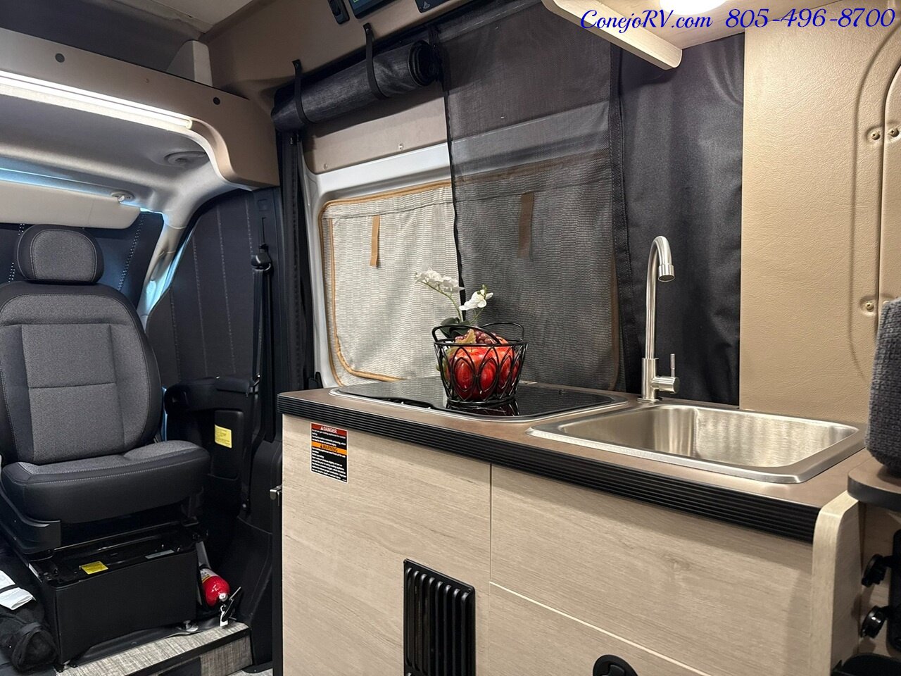 2027 Winnebago Solis Pocket 36A **New for 2027 2.8KW GENERATOR** Roof AC Murphy Bed Full Galley - Photo 17 - Thousand Oaks, CA 91360