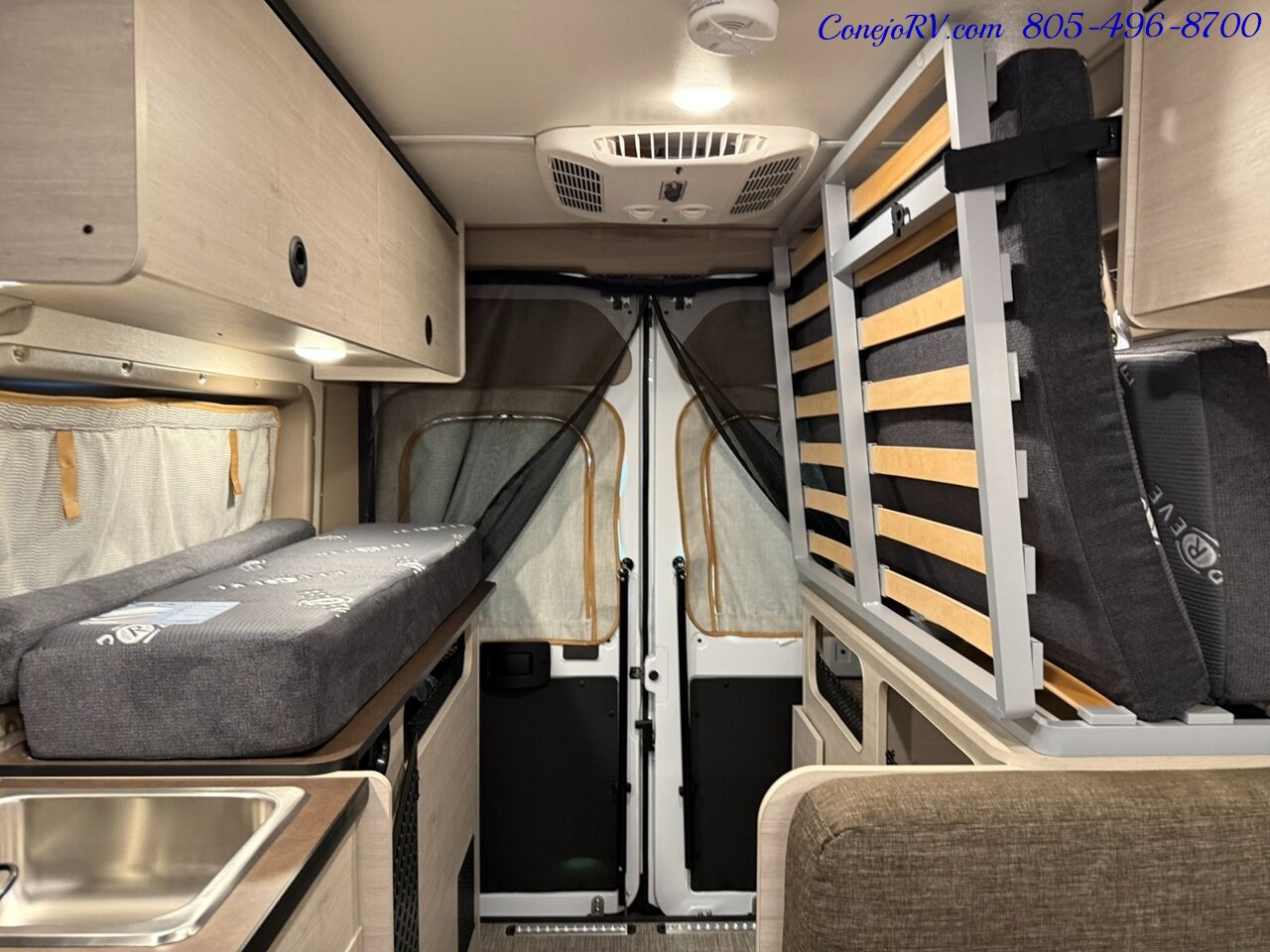 2027 Winnebago Solis Pocket 36A **New for 2027 2.8KW GENERATOR** Roof AC Murphy Bed Full Galley - Photo 18 - Thousand Oaks, CA 91360